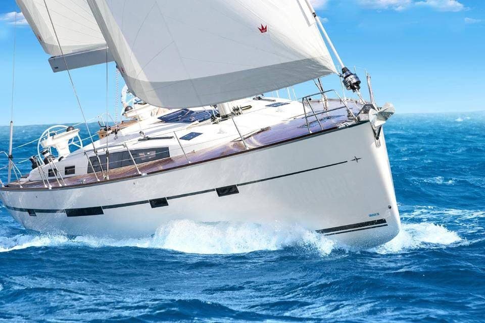 Bavaria Cruiser 46 — вид сверху